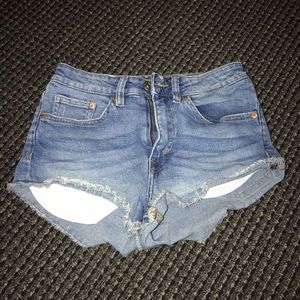 h&m denim shorts with pockets